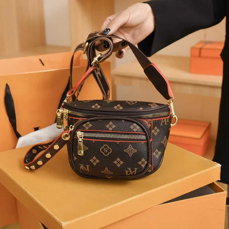

Bag Women 2025 New Fashion Printed Bag Textured Casual Retro Shoulder Bag Versatile Trend Breast Bag Women