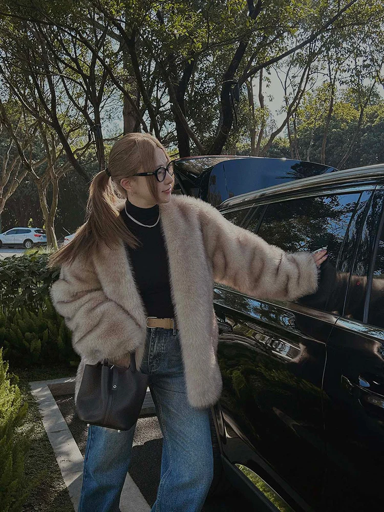 

Luxury Faux Fur Jacket Women Fluffy Lapel Collar Oversized Coat Full Length Sleeves Winter Jacket 2025 Streetwear Fall Outerwear
