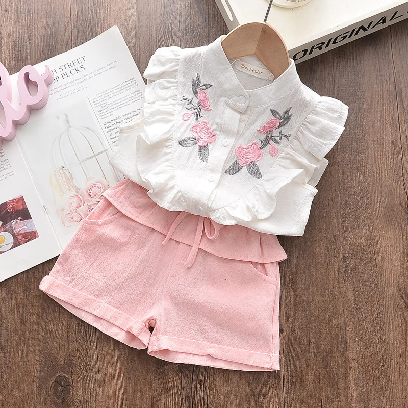 Summer Baby Girl Cotton Flower Embroidery Sleeveless Top And Shorts Two-Piece Set Of Cute Girl Shirt Top