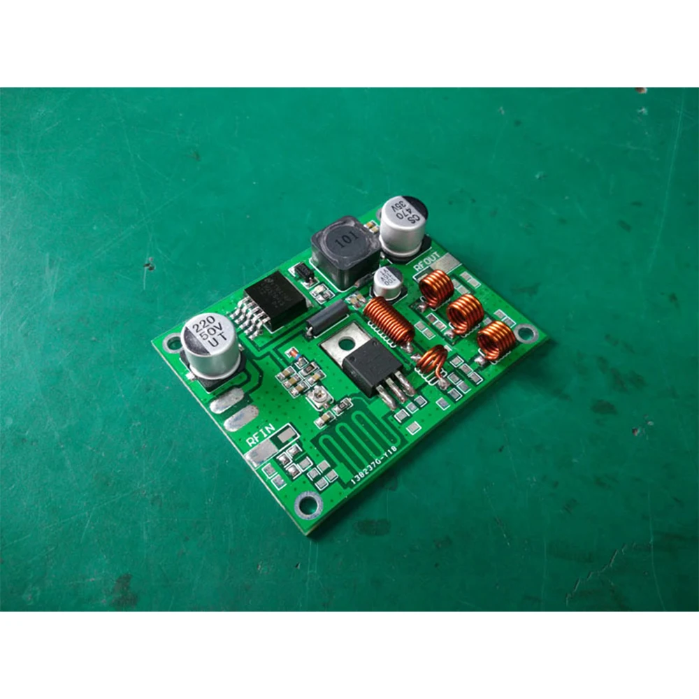 Amplificatore ad alta frequenza Scheda trasmettitore FM 15W 7W 75-110MHz 15-48V Ampia tensione