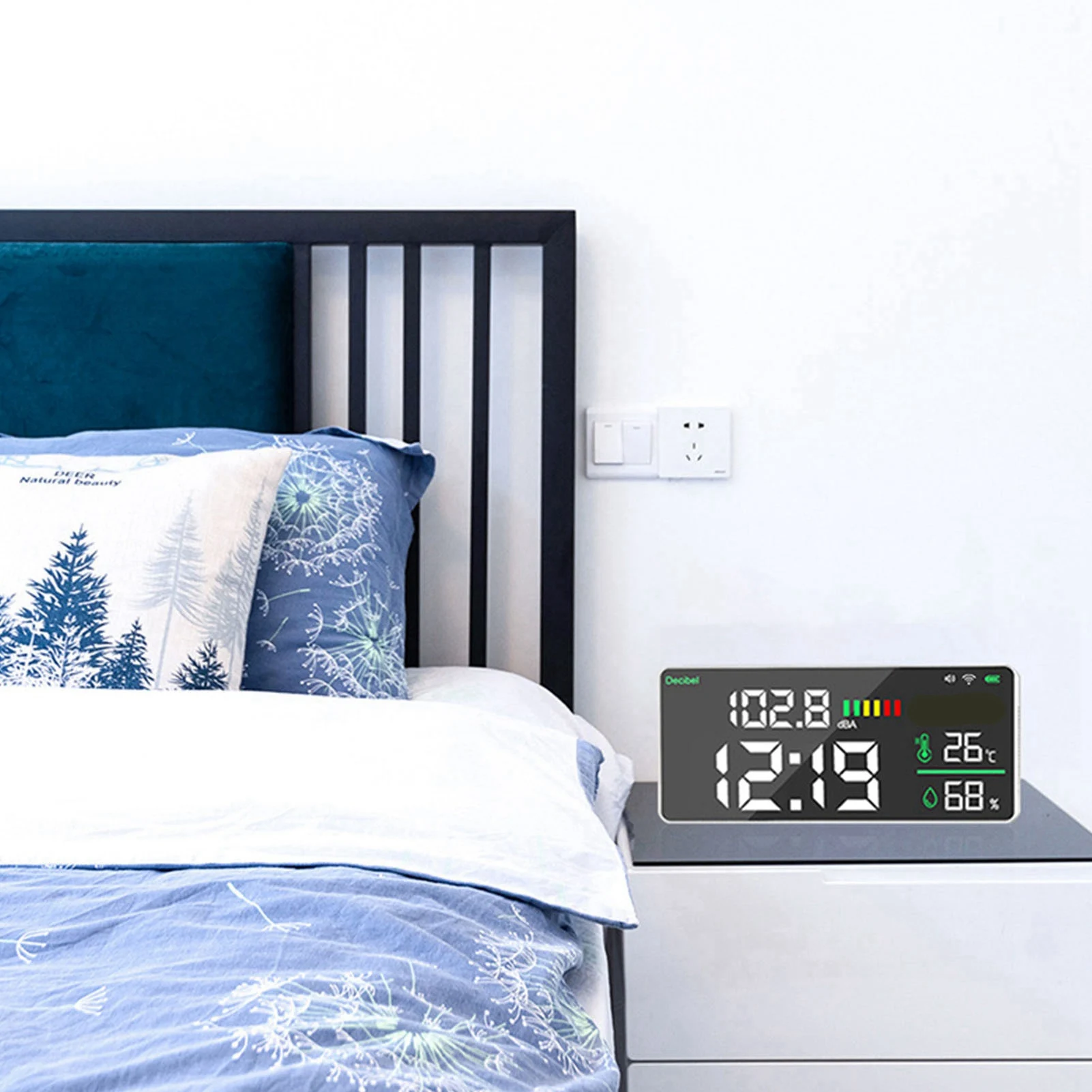 

Sound Level Meter Support 2.4G WiFi Temperature Humidity Measurement Decibel Meter Time Display 30 To 130dB for Classroom