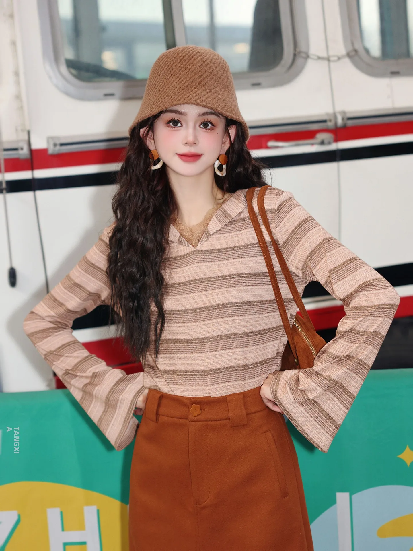 

Chend Long Sve Striped T-irt Women's Casual Versatile Top Autumn New Arrival Knitted Polyester Cotton Blend Straight Cut