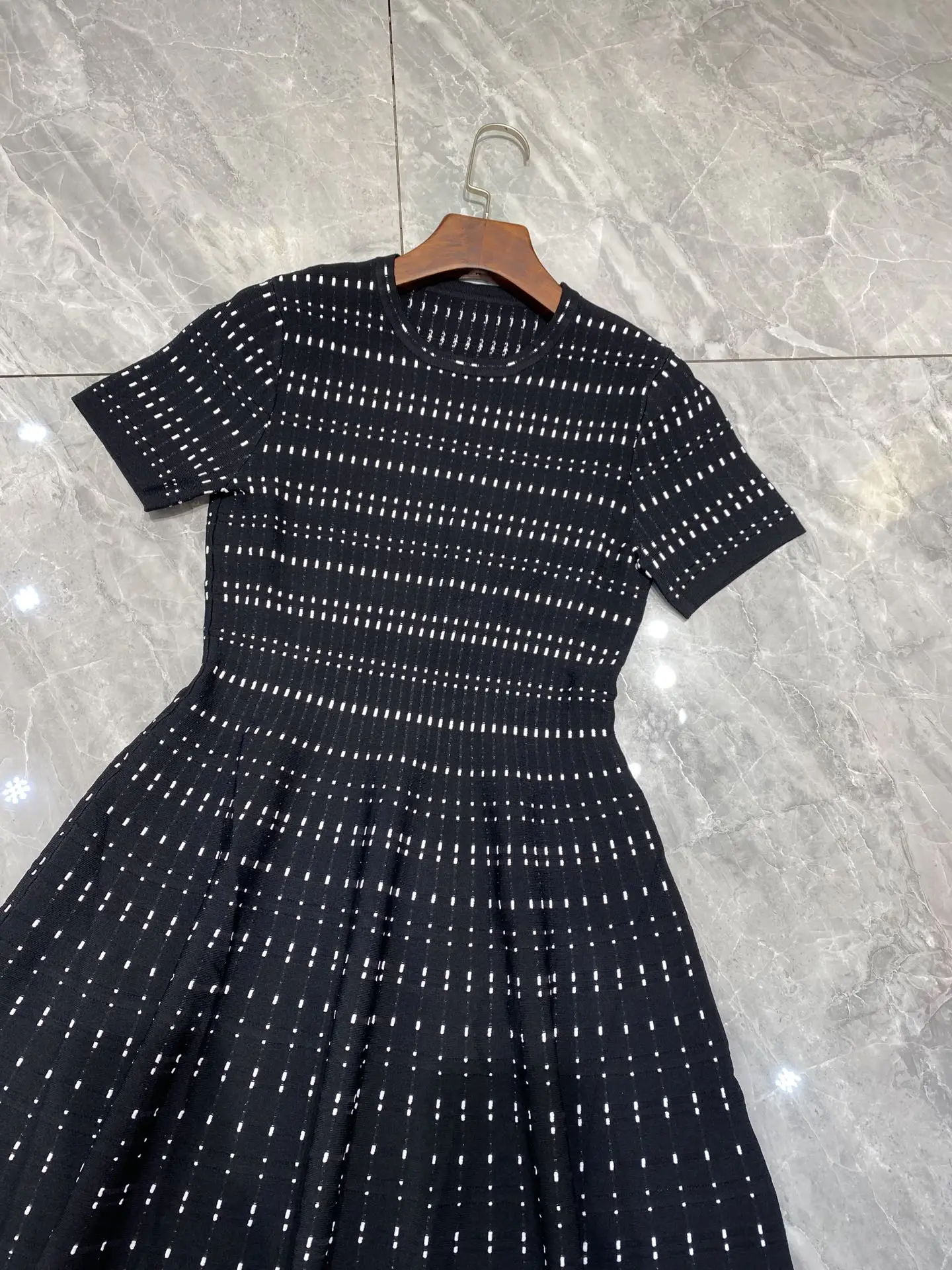 1.30 Women\'s New Fashion Knitted Dress Round Neck Short Sleeve Dotted Spliced Striped Rib-Knit Slim Mini Dresses Women Clothing