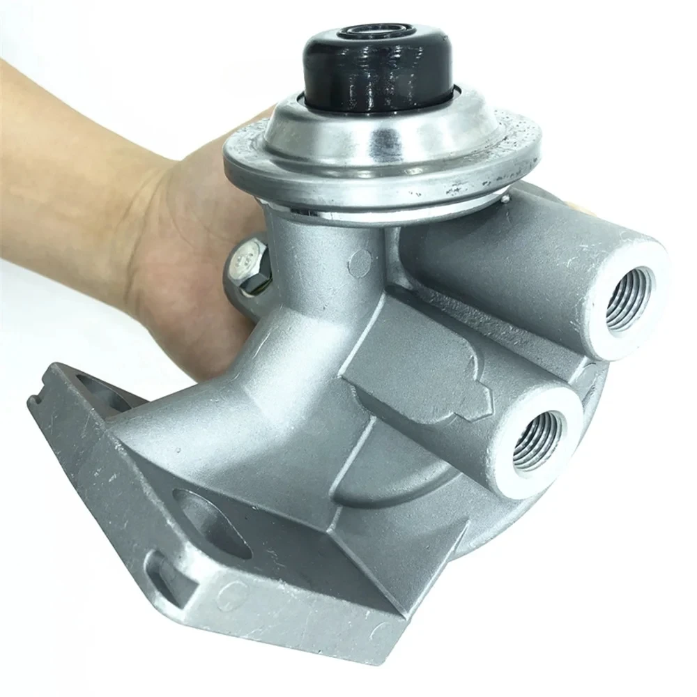 For VOLVO EC 210/R90P KOBELCO SK200/250/260/350-8 excavator diesel filter base hand oil pump high-quality excavator accessories