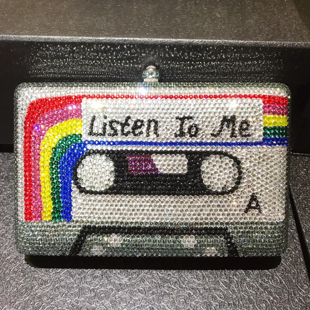 

16.5x10.5CM Listen To Me Audio Tape Tape Diamond Dinner Bag Niche Banquet Full Of Crystal Hand Women A7742