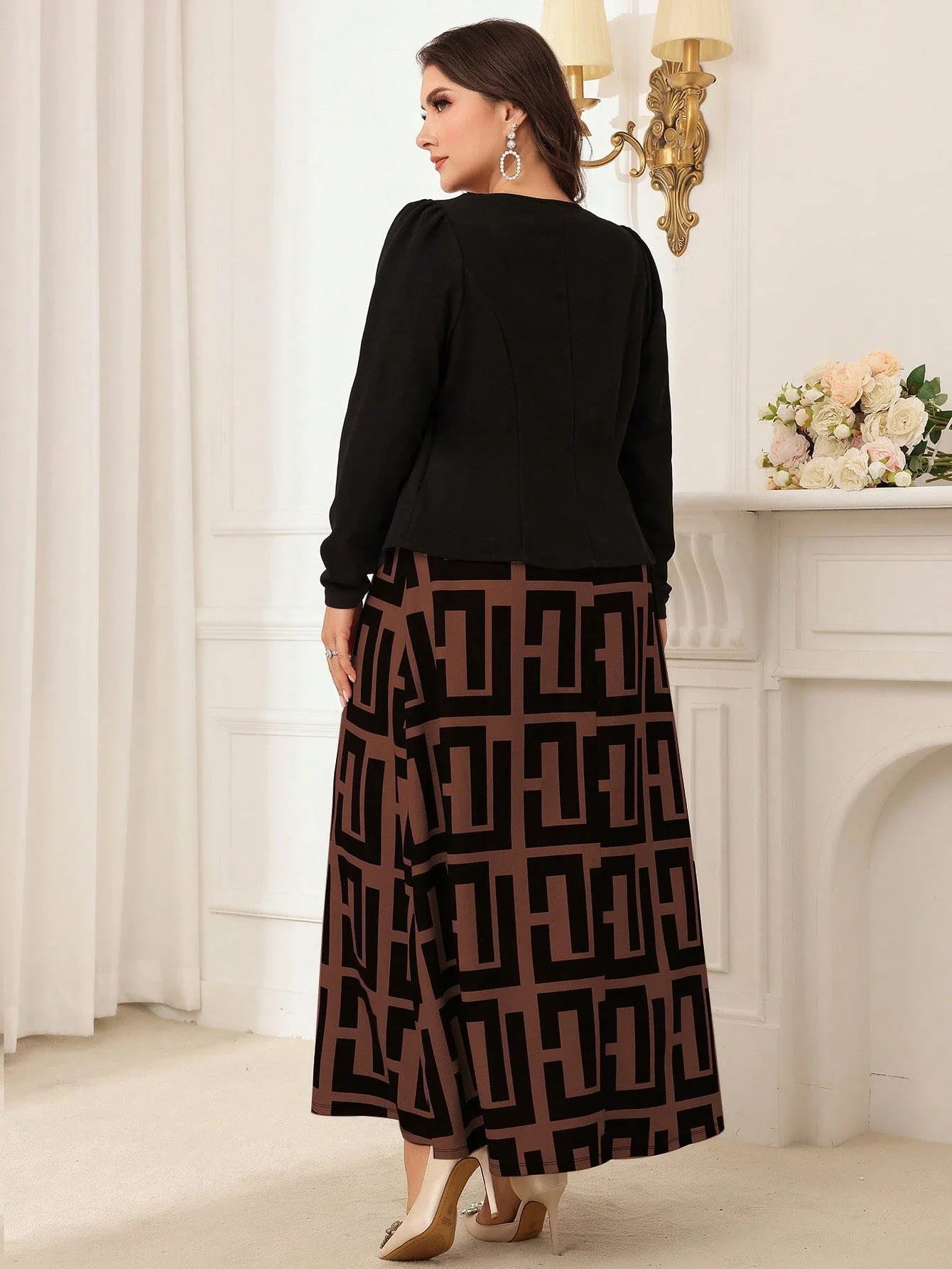 

Элегантный комплект из топа с пышными рукавами и длинного платья с геометрическим принтом, 2 предмета, для полных фигур