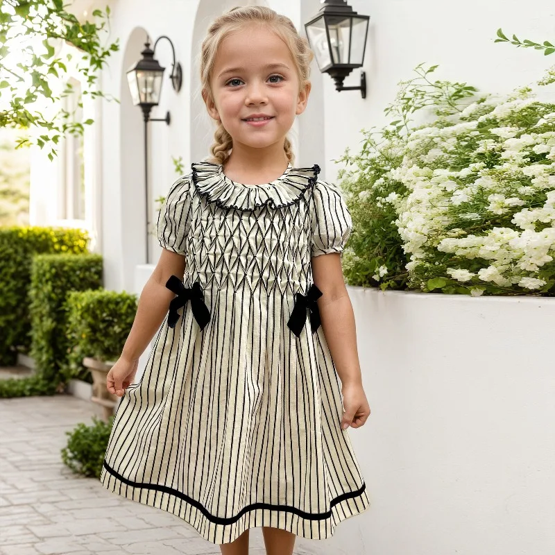 Ins Girls Handmade Smocking Dress Striped Short Sleeve Daily Boutique Pure Cotton Summer British Flower Girls Dress