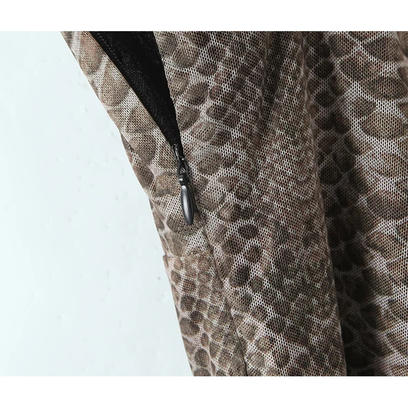 YENKYE فستان قصير مثير للنساء مطبوع عليه ثعبان مع حبال من الدانتيل وفتحة رقبة على شكل V وأشرطة رفيعة على شكل حرف a فساتين صيفية شبكية رداء للعطلات