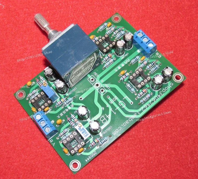 

Плата предусилителя NE5534, 4 усиления, потенциометром громкости и выходом класса AA