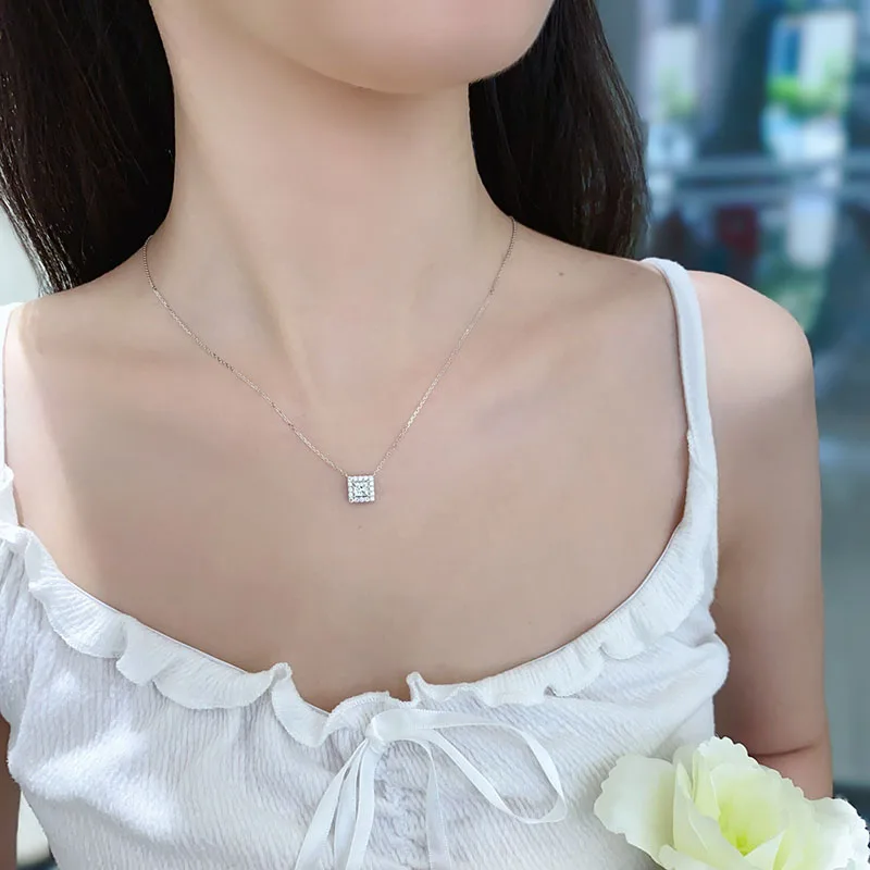الأميرة قطع مختبر نمت الماس قلادة قلادة 0.5ct الحجر الرئيسي DEF VS-VVS بلاتنوم 950 قلادة الزفاف للنساء لا IGI
