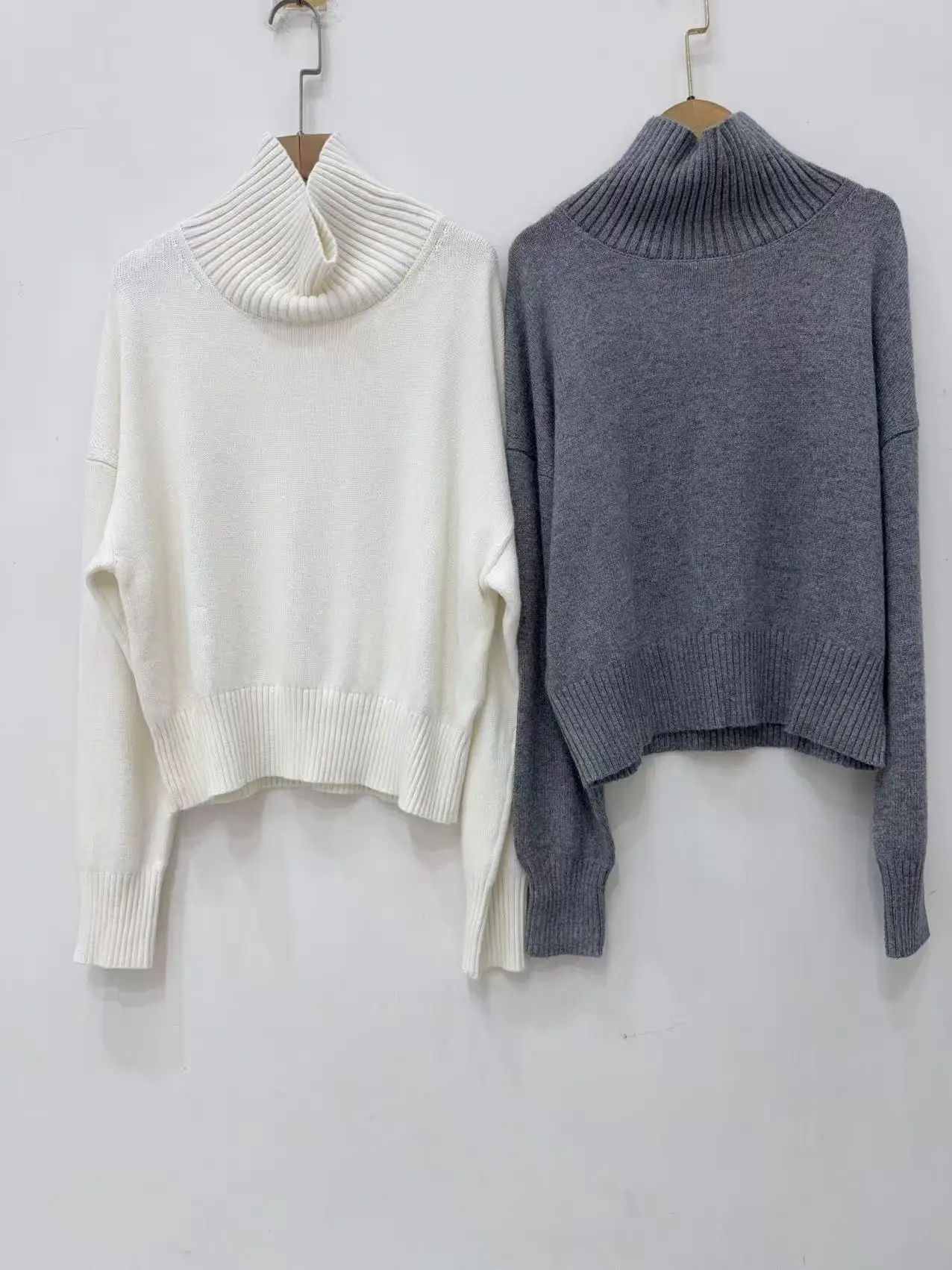 

Women White or Gray Sweater Autumn Winter 2025 Fashion Knitwear Tops Turtleneck Long Sleeve Loose Knitted Pullover