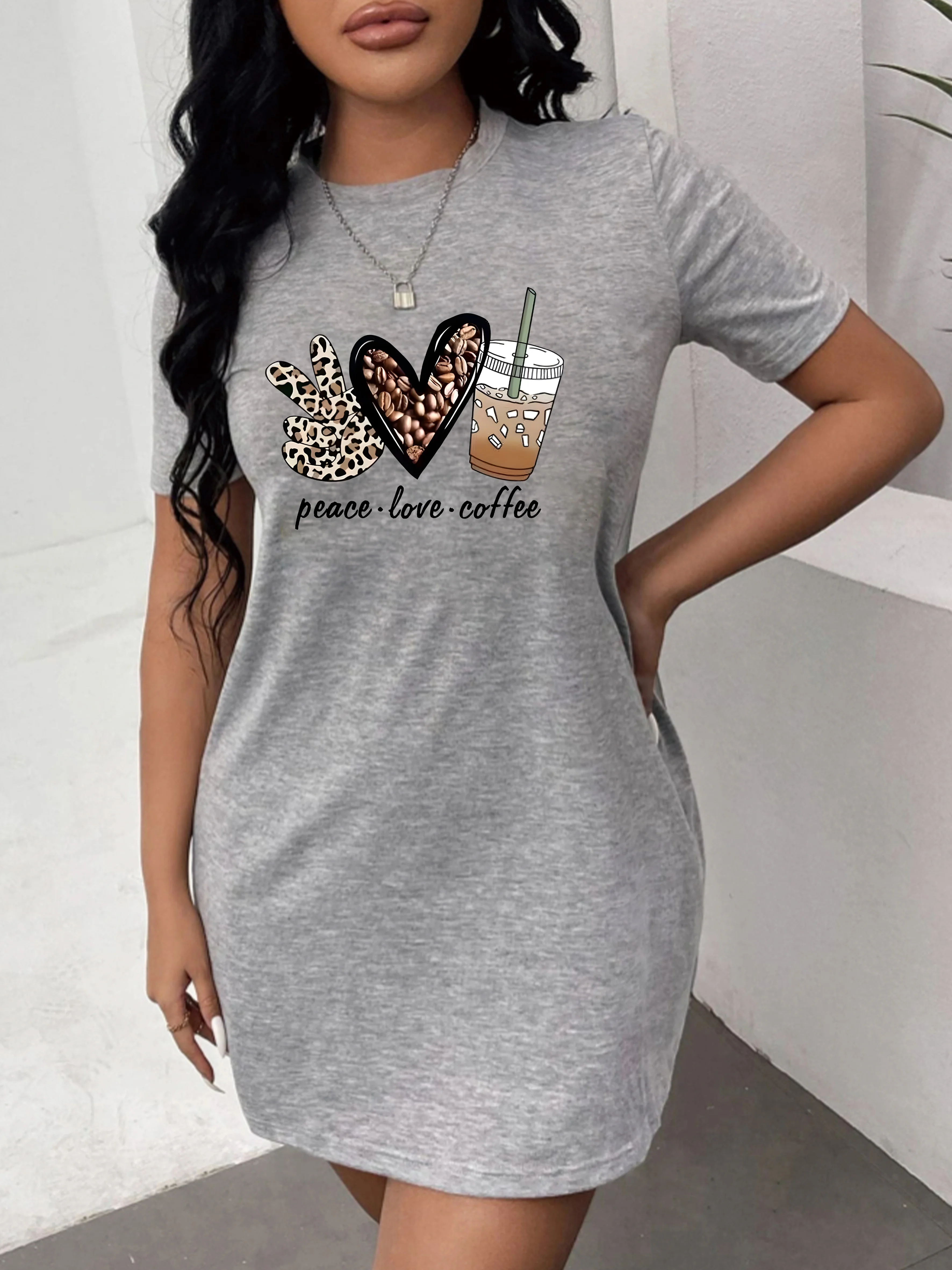 Letnia Sukienka Damska Oversize z Imitacji Materiału w Leopardzi Wzór z Motywem Pokoju i Miłości, Wysokiej Jakości Piżama z Krótkim Rękawem, Odzież Domowa