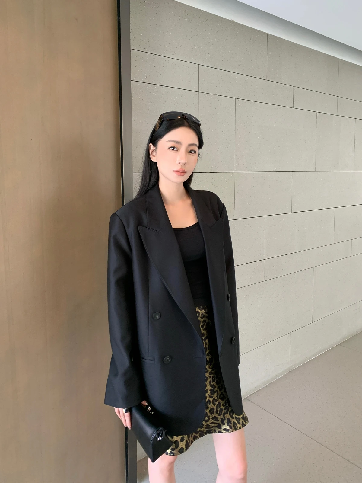 

Женский двубортный пиджак ZhouMiao с наплечниками, прямой крой, повседневный стиль