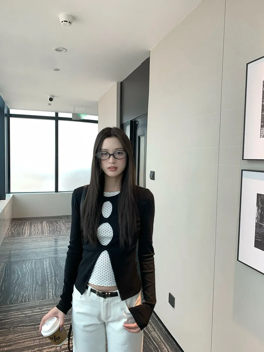 

Весенняя белая футболка с вырезами и принтом в горошек, с длинным рукавом, женская, приталенная, для ношения под одеждой, повседневная, с круглым вырезом, короткая