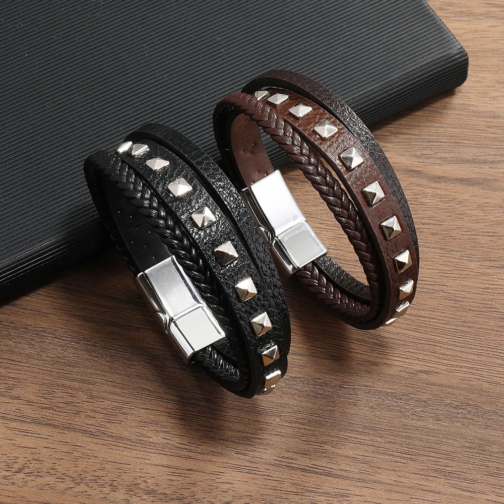 Leather Bracelet For Men New Retro Men\'s Leather Bracelet, Fashion Rivet Leather Bracelet Pyramid Leather Strap Bracelet