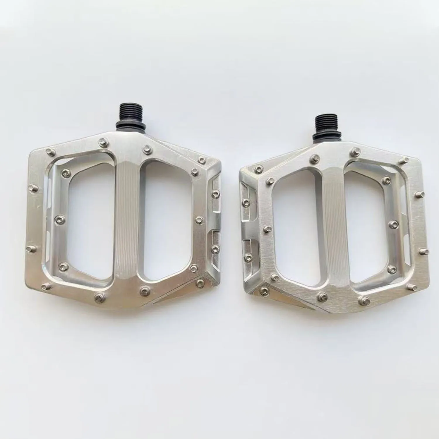 

Mountain Bike Aluminum Alloy Speed Reducer XC Trail Racing Pedals, Enhancing Performance and Durability