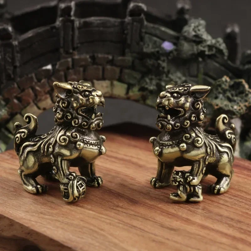 

1Pair Pure Copper Lucky Lion King Figurines Miniatures Desk Ornaments Antique Bronze Chinese Animals Statue Home Feng Shui Decor