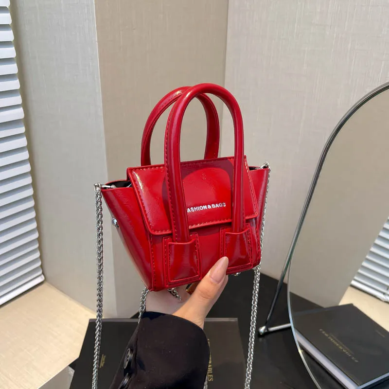 

Fashion Chain Strap Bag Minimalist Square Shoulder Purse for Women Chic Crossbody Bag Elegant Top Handle Tote Versatile Day Bag