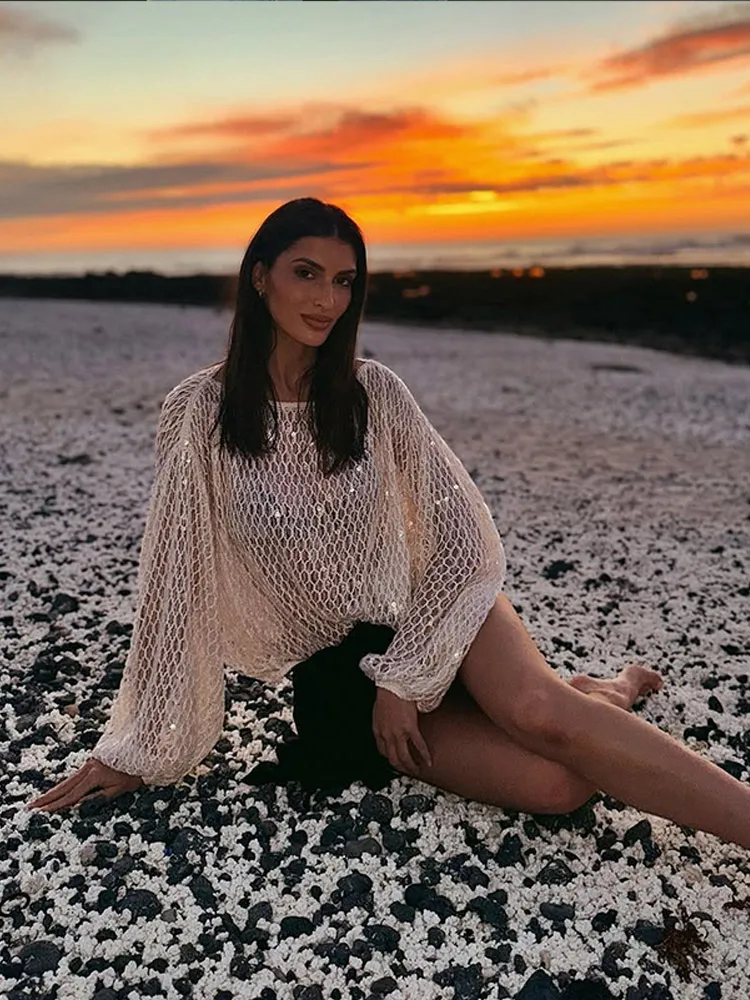 

Сексуальные глянцевые полые топы для женщин с круглым воротником, прозрачный свободный жилет с длинными рукавами, 2025 г., новые шикарные повседневные пляжные блузки Holidy