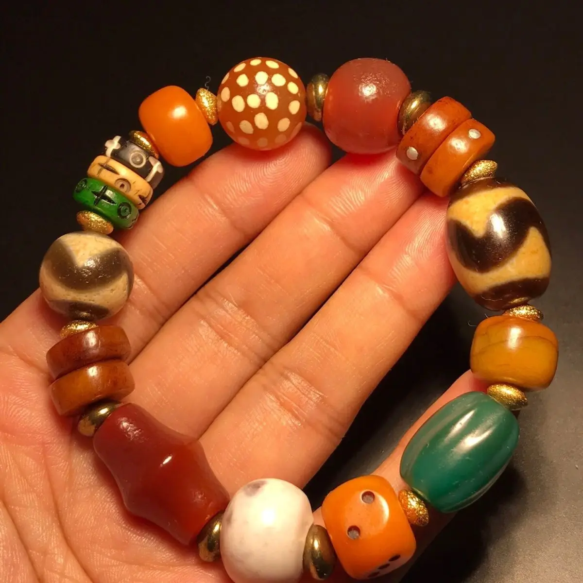 High oil-coated pulp weathered old agate, old dzi beads Duobao bracelet size: 14mm 19mm