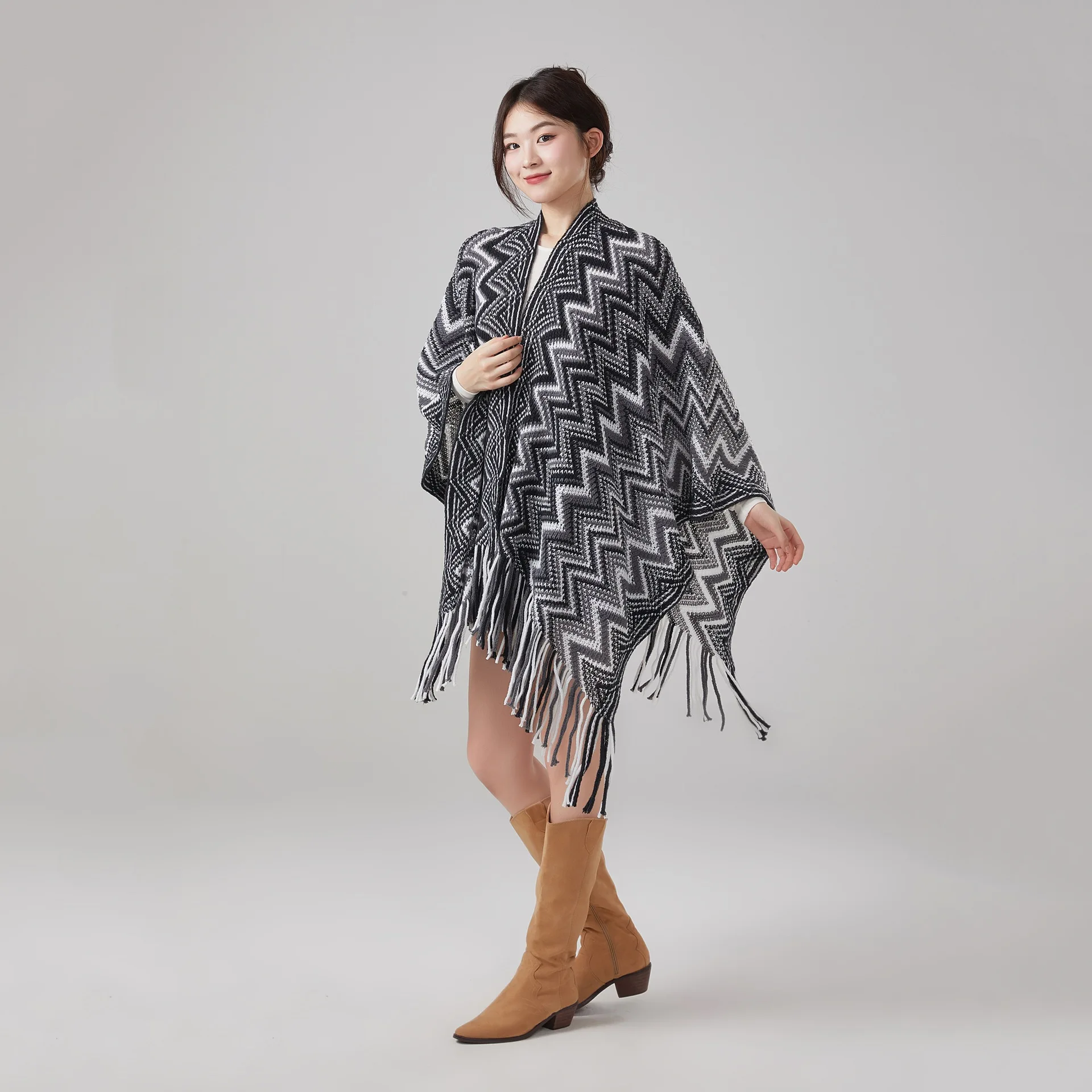 الخريف/الشتاء جديد وصول العرقية نمط وشاح المرأة ملابس خارجية عادية الرجعية السفر متماسكة شرابة كيب عباءة المعطف هدية P3