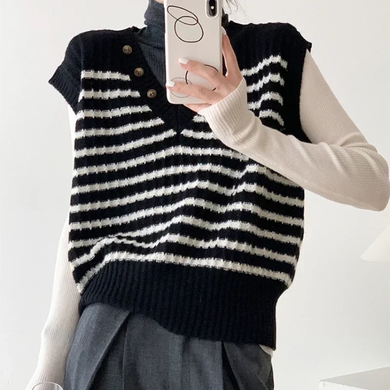 Short Vest Striped Women's Sweater Crop Winter Button Black V-neck Knit Tops for Woman Sale Cold in Promotion Cashmere Warm 2024