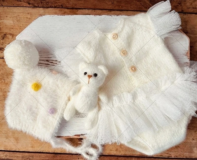 

Newborn Photography Props Handmade Knitted Cute White Clothing Dress with Hat Bear Doll Set for Studio Photoshoot Photo Prop