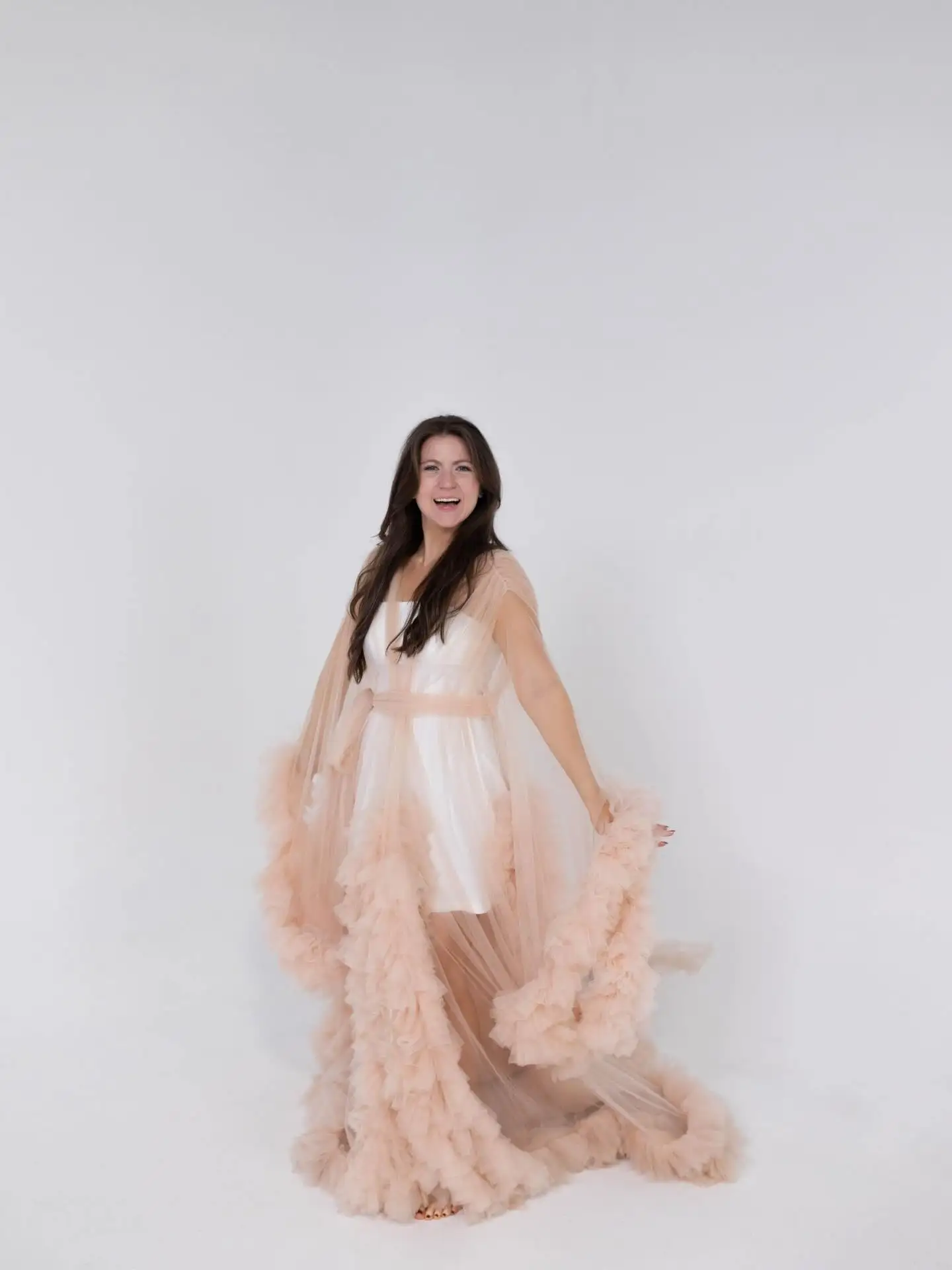 

Pink Tulle Woman Prom Dress For Photoshoot Belted Full Sleeves Sexy V Neck Bridal Morning Robes Night Gown Sleepwear Customized