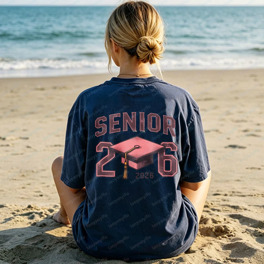 Senior 2026 Graduation Cap Design Unisex Cotton Tshirt Beach Summer Casual Wear for Men and Women Graduation Ceremony Casual Tee
