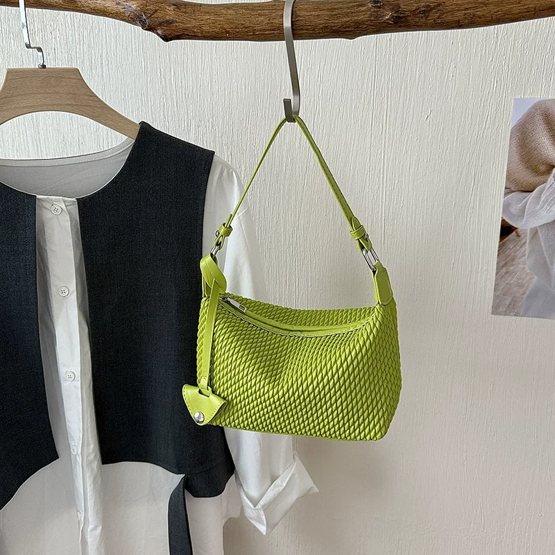 Solid Color Woven Pattern Women's Bag 2026 Autumn Zipper Niche Personalized One Shoulder Bag Fashion Daily Casual Underarm Bag