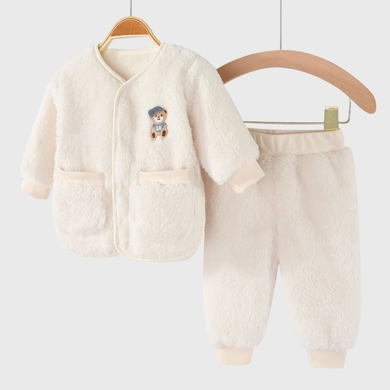 Autumn and winter fleece-lined warm little bear outfit cute and trendy top for boys and girls baby coral fleece clothes  cozy
