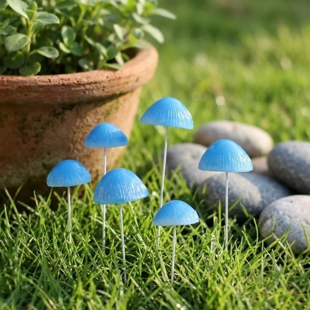 6PCS/SET Resin Simulated Mushroom Stakes Miniature Weatherproof Mushroom Bonsai Decoration Creative Mini Mushroom Ornament