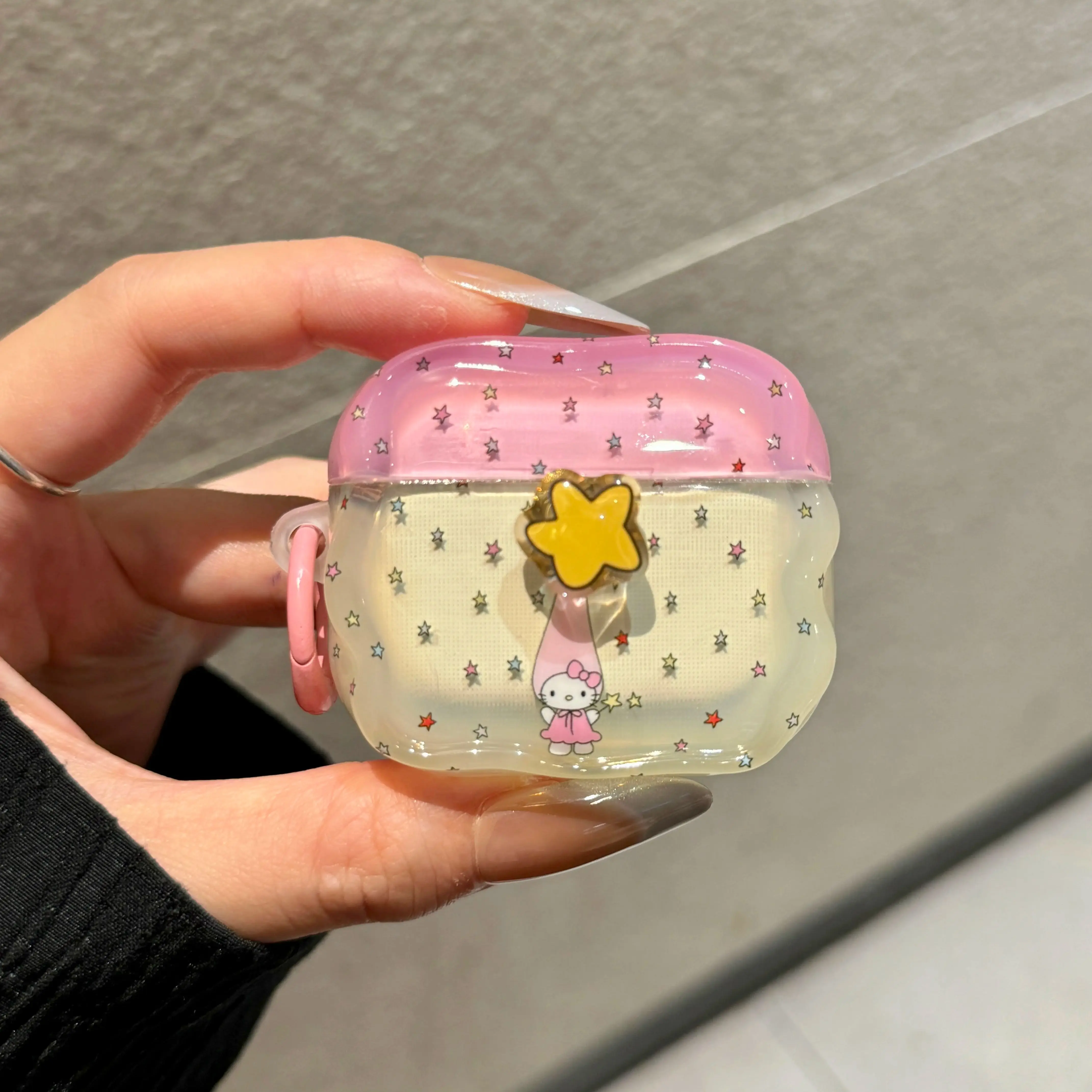 เคสซิลิโคนลายการ์ตูนเด็กน่ารักสำหรับ AirPods Pro3 1/2/3/4/Pro, ป้องกันแรงกระแทก พร้อมสายคล้องข้อมือ ดีไซน์แฟชั่นน่ารัก