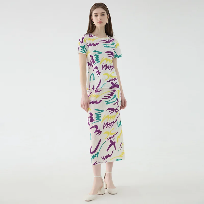 Miyake Fold 2025 Summer New Letter Printed Fold Set Women's Simple Short Sleeve Pleats Top Fashion Half Skirt Two Piece Set