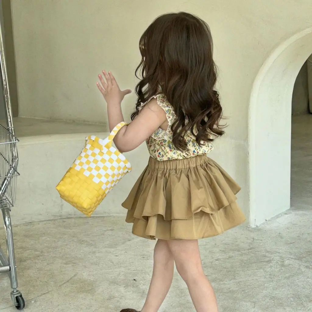 

Girl's Clothing Set 2023 Summer New Girl's Floral Suit Flying Sleeve Top+ Ruffled Skirt Pants Girl's 2-piece Suit