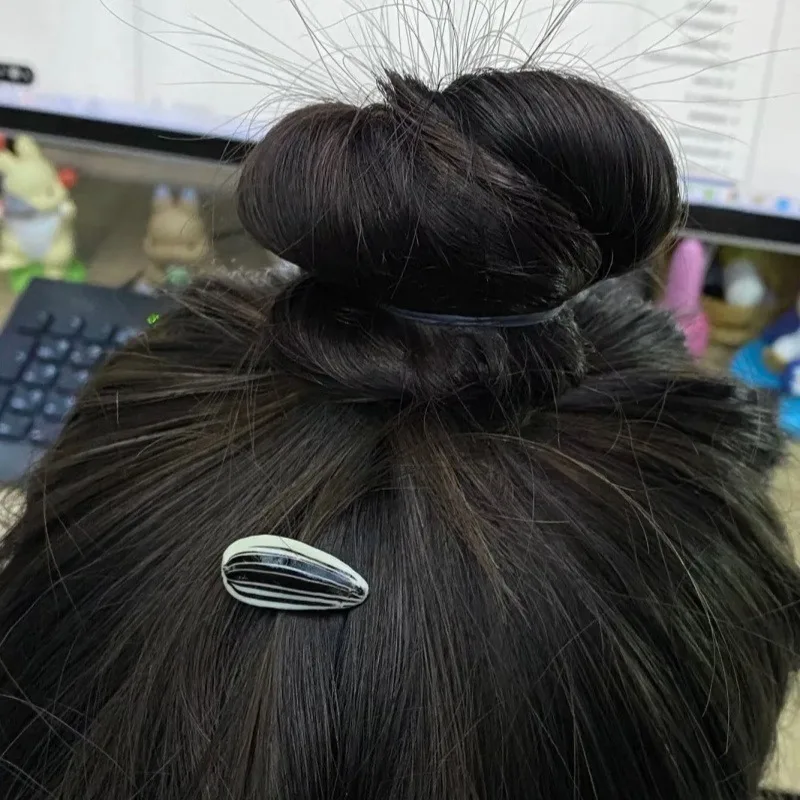 5/100pcs Sunflower Seed Hair Clips Funny Realistic Small Bangs Clip Novelty Hairpin for Women Girls Daily Party Photo Props Gift - view 5