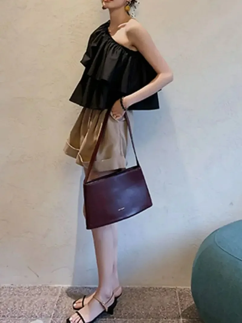 قميص نسائي صيفي بكتف مائل بتصميم جديد عالي الجودة بكتف واحد بدون أكمام بحافة أوراق اللوتس ملابس علوية حلوة