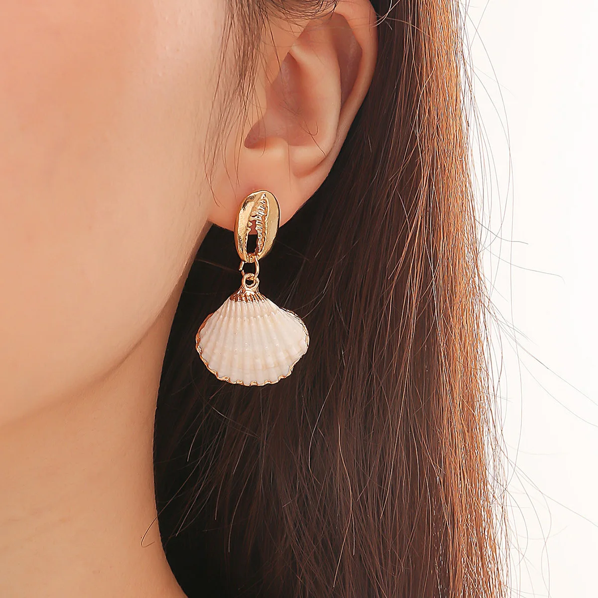 

2025 Hot selling New Fashion Casual Shell Pendant Earrings For Women Valentine Day Gift