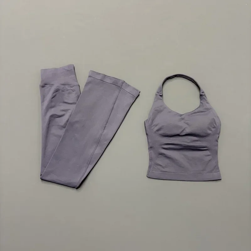 2-teiliges Flare-Leggings-Set: Nahtloses Neckholder-Sporttop und einfarbige Hüftlift-Flare-Hose für Damen – Ideal für Workout & Fitness – Detail 21