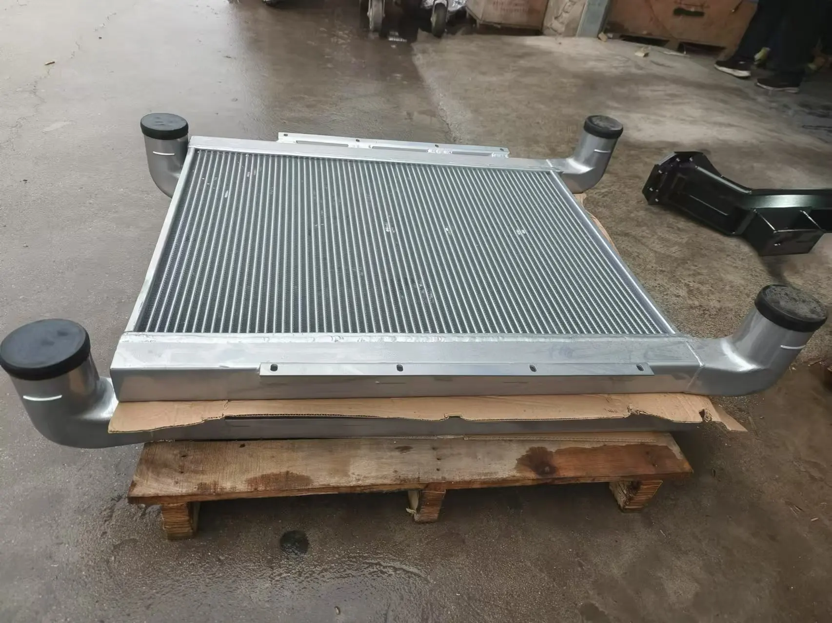 25/5000 Radiator Water tank Intercooler with the Same Force Temporary Mining Card Engineering Car Original Car General