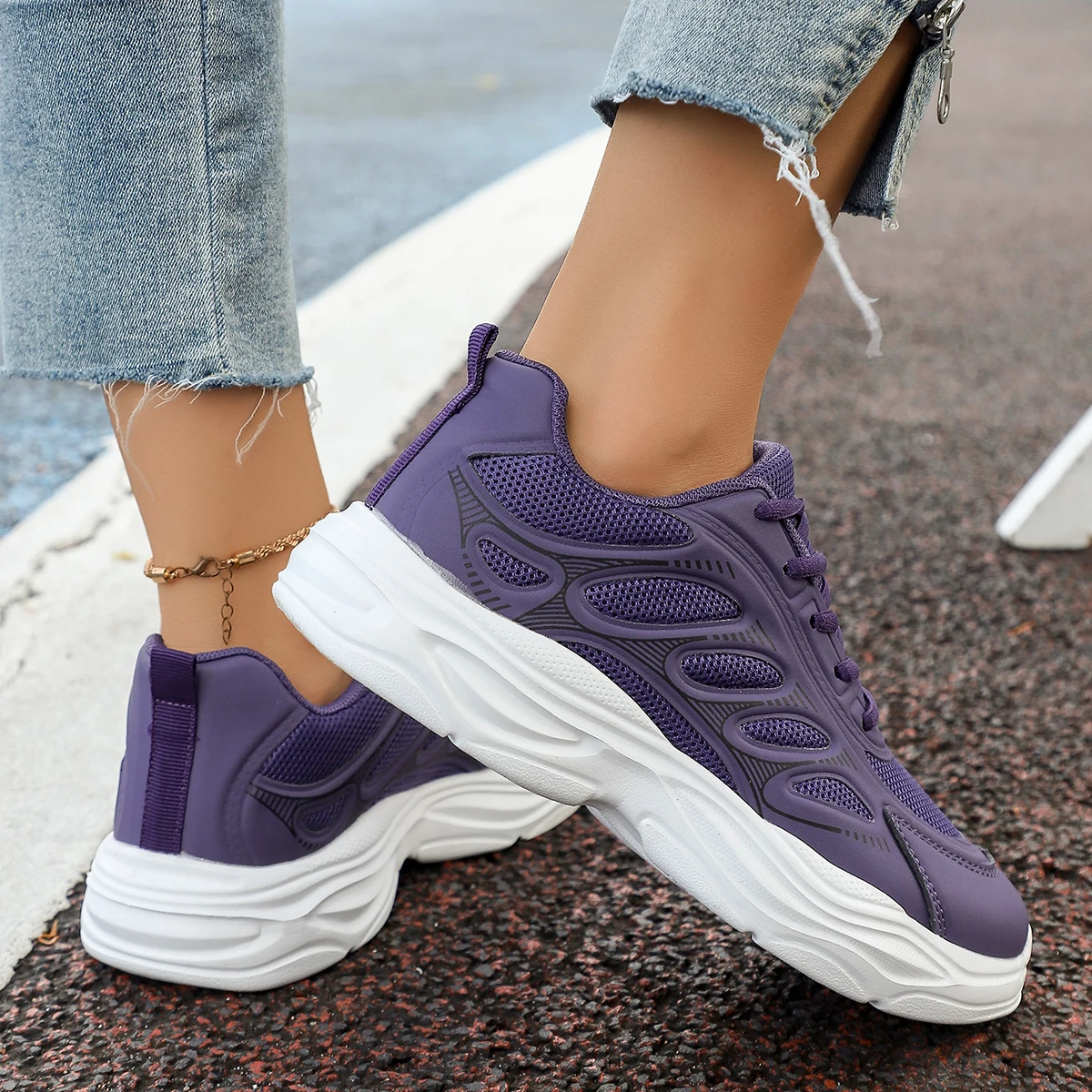 レディースファッションチャンキーダッドシューズ、ホワイトシル - Knit Fabric Lace Up Sneakers のレビューと価格