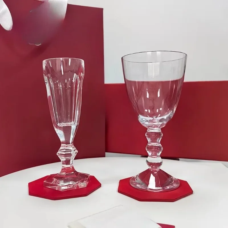 Gift box, crystal clear crystal, champagne flute.