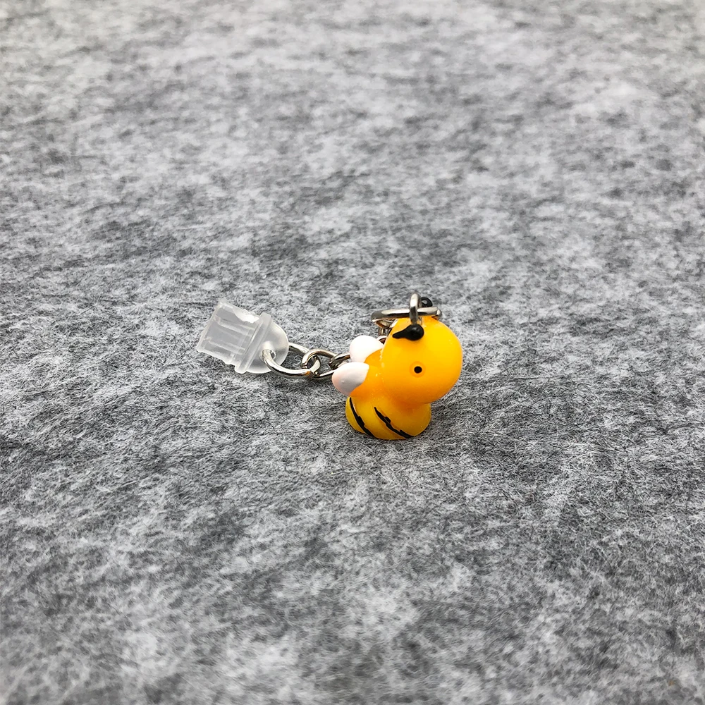 

1PC Adorable Practical Resin Bee Charm Dust Plugs for Mobile Phone, Tablets, Laptops, USB-C & Lightening Port