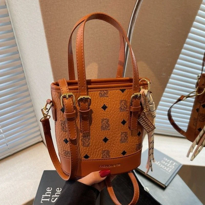 

Luxury Brand Leather Women's Shoulder Bag Fashionable Elegant Popular Classic Designer Trendy Vintage Bag
