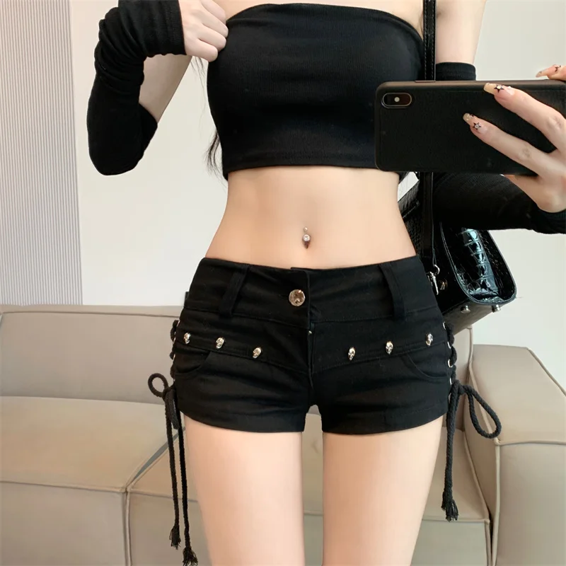 Women\'s Black Gothic Denim Shorts Streetwear Y2k Lace-up Cowboy Mini Pants Harajuku Vintage Low Waist Jeans Shorts 2000s Clothes