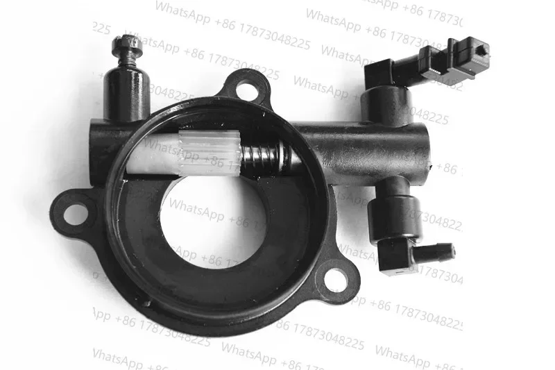 255 Oil pump for Champion 255 Chainsaw 2 stroke chain saw parts replacement