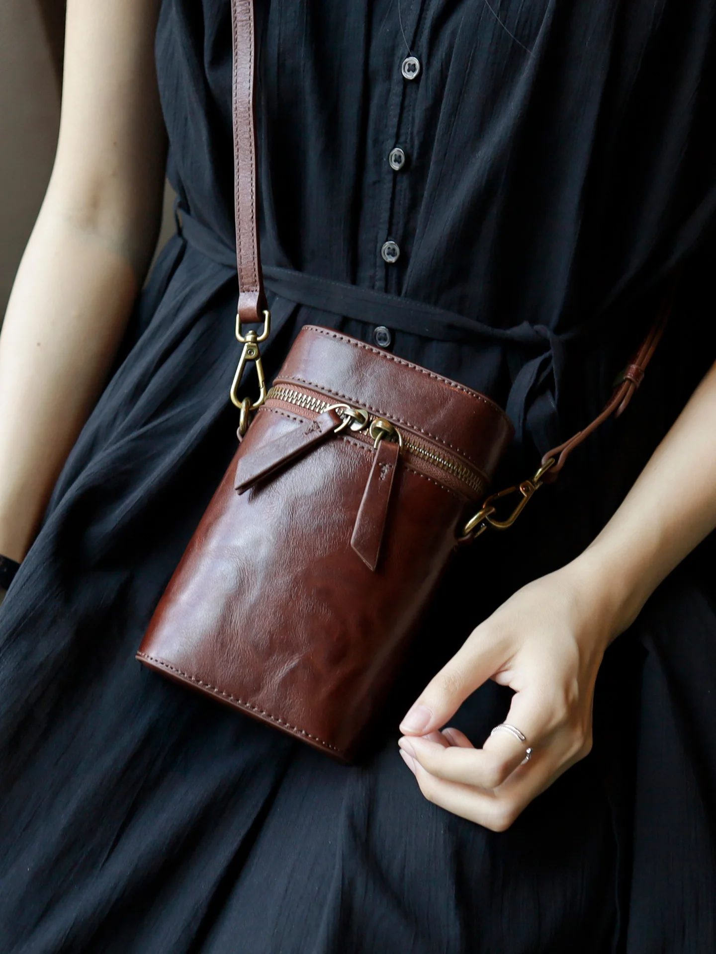 nuevo-bolso-vertical-de-cuero-genuino-estilo-vintage-para-telefono-movil-bolso-cruzado-de-hombro-para-mujer-piel-de-va