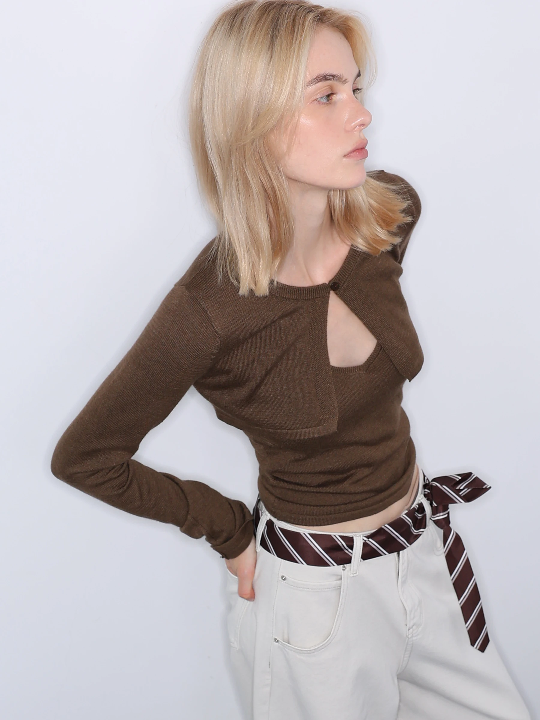 

Женский комплект JDE: укороченный топ и кардиган в корейском стиле, повседневный, с круглым вырезом, из смесового полиэстера, модный дизайн