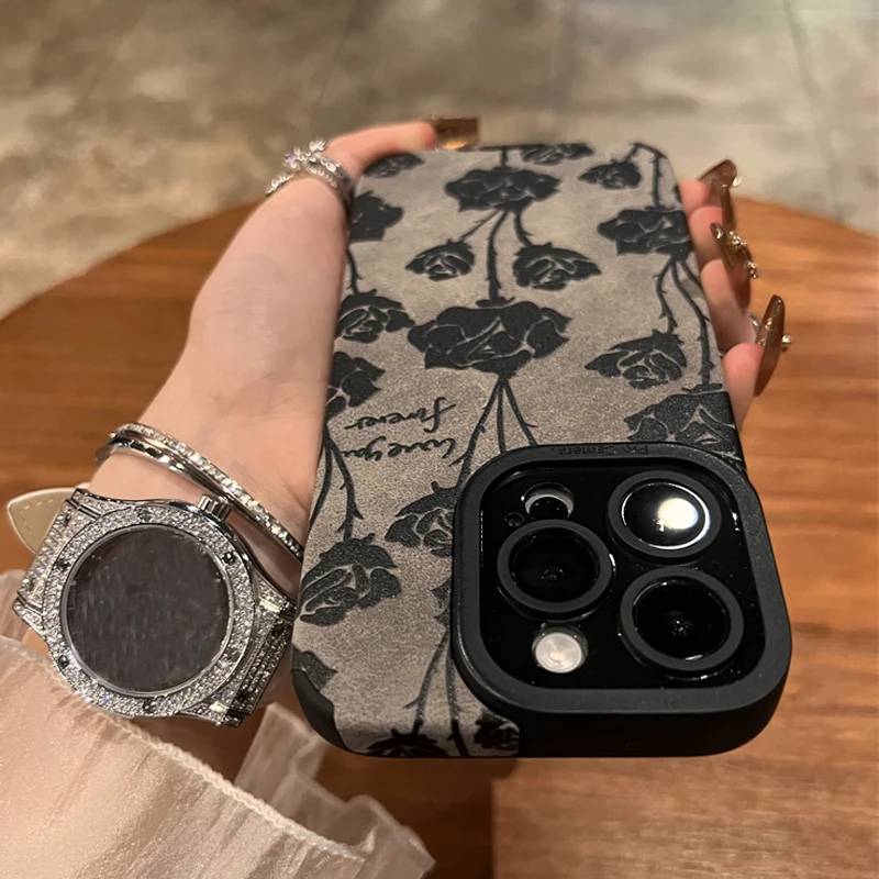 Fashion Retro Flowers Phone Case For iPhone 11 12 13 14 15 Pro Max X Xs Max XR 7 8 Plus Camera Protection Silicone Bumper Cover