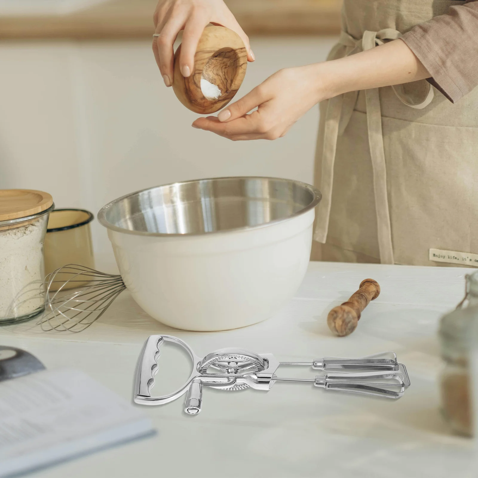 

4Pcs Handheld Rotary Whisk Set Silicone Brush Spatula Heat Resistant Kitchen Utensils for Baking Mixing Semi-Automatic Egg Whisk